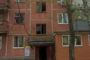 В подъезде вылетели окна