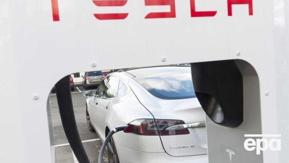 Tesla намеревается в этом году открыть две заправки в Украине