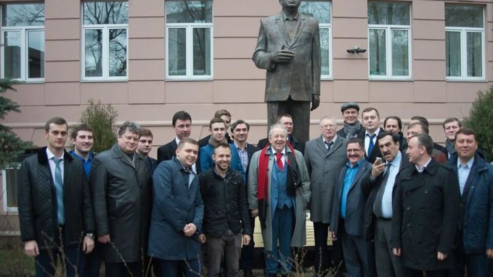 Жириновский на открытии памятника себе предложил ООН объявить всеобщую амнистию