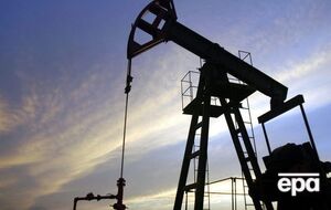 Нефть немного подешевела после вчерашнего скачка цен