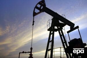 Нефть немного подешевела после вчерашнего скачка цен