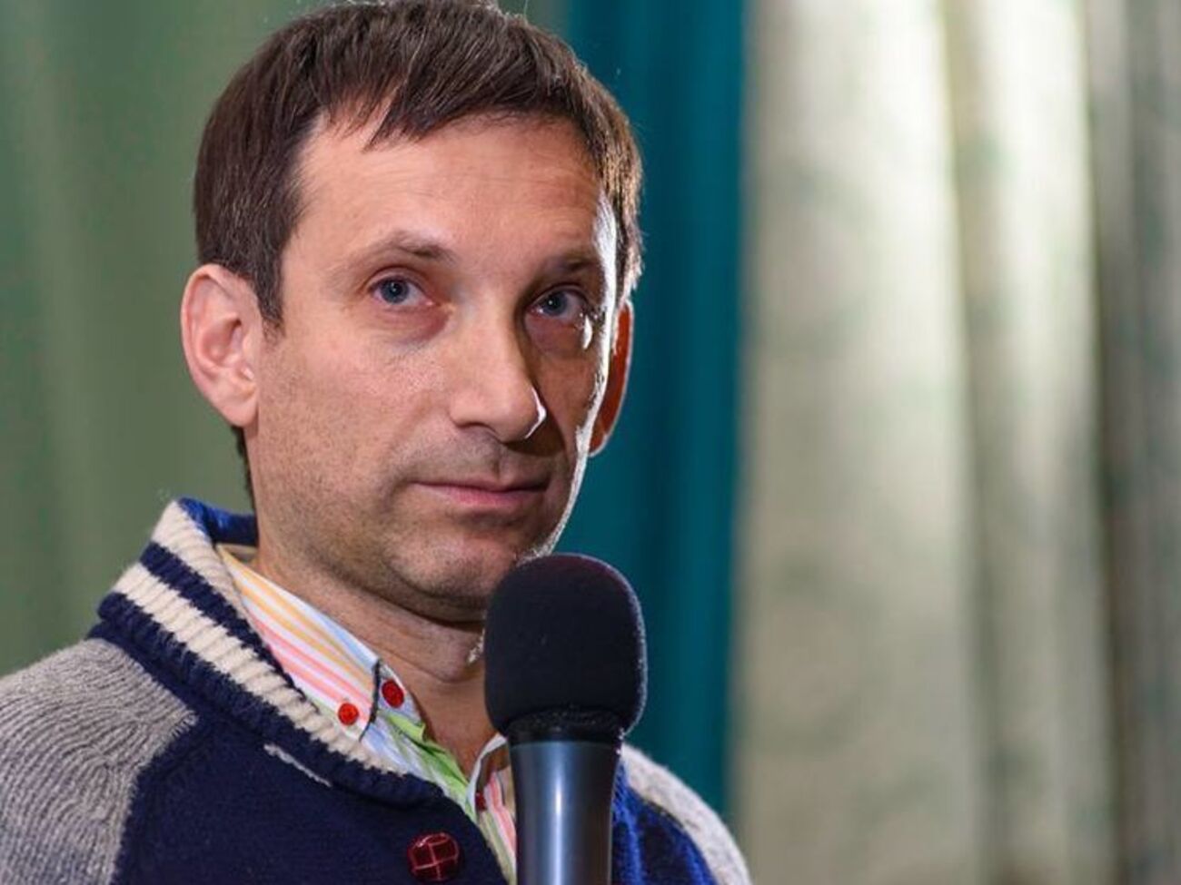 Портников:&nbsp;Теперь же, когда Яценюк написал заявление об отставке, оказалось, что серьезные разногласия существуют в самом окружении главы государства