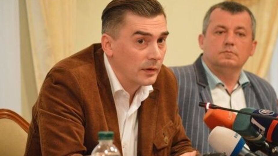 Добродомов: Концерн отвечает за информационную безопасность Украины, и должность директора в нем Яценюк продал человеку, который поддерживает сепаратистов