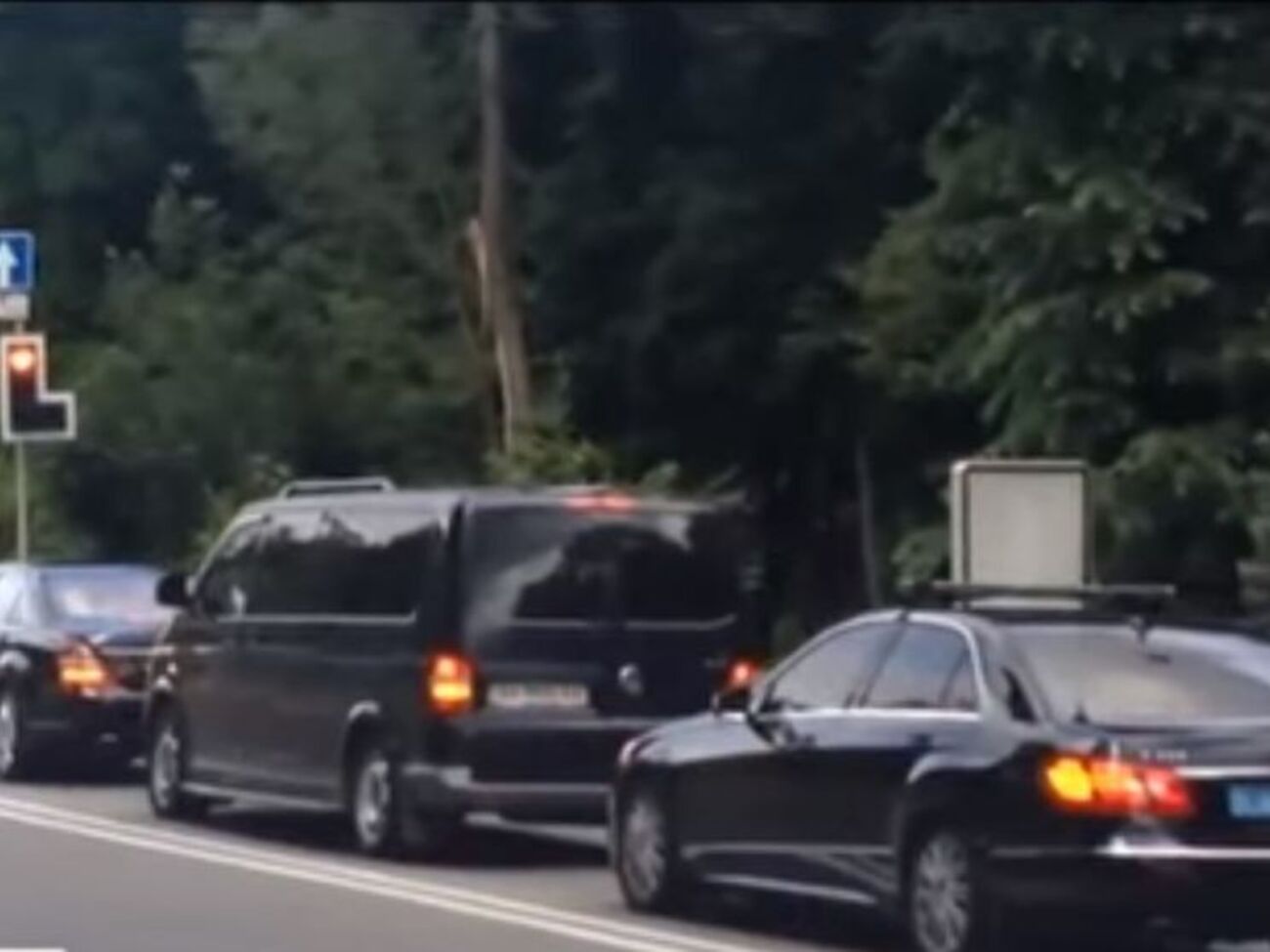 Кортеж Порошенко стоял в пробке