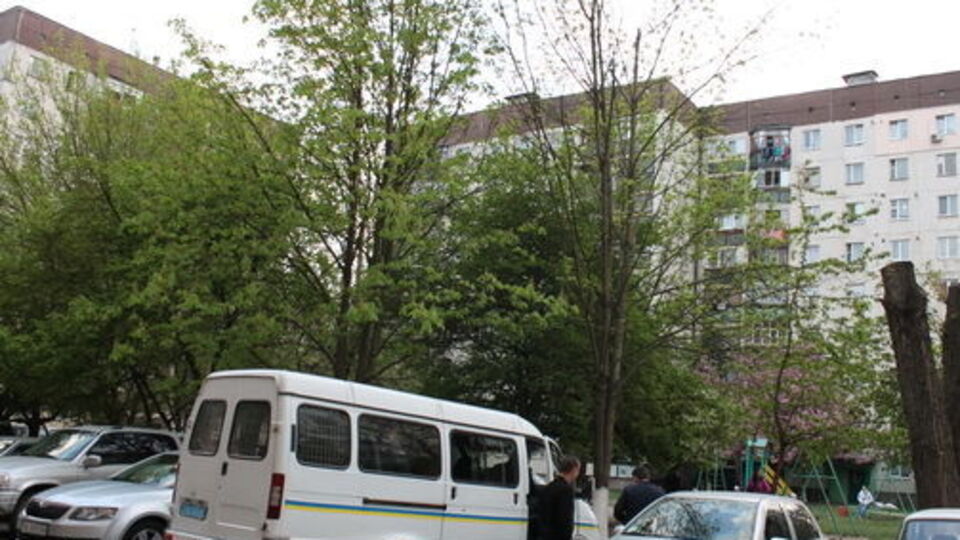 Обстановка в квартире была не тронута, а дверной замок остался целым, вероятно, воры подобрали ключ