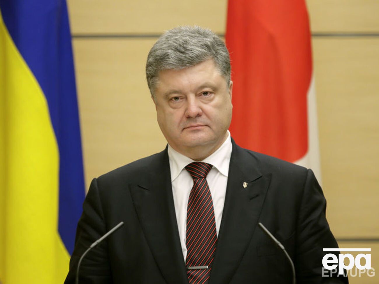 Порошенко: Целый народ директивой пытаются лишить голоса, возможности представлять и защищать свои права