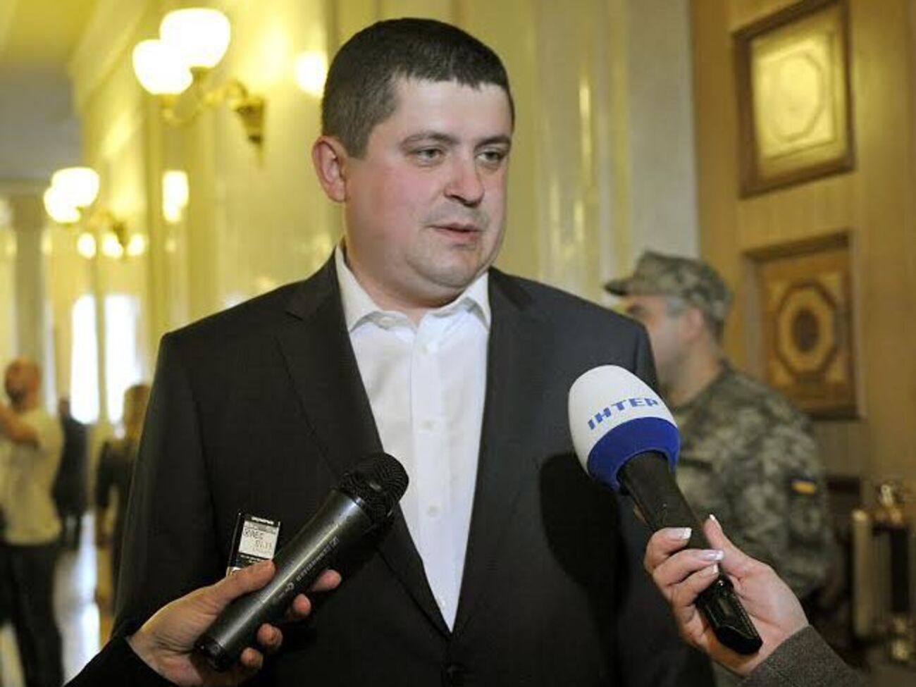 Бурбак заявил, что Рада собирается отменить постановление о признании работы Яценюка неудовлетворительной