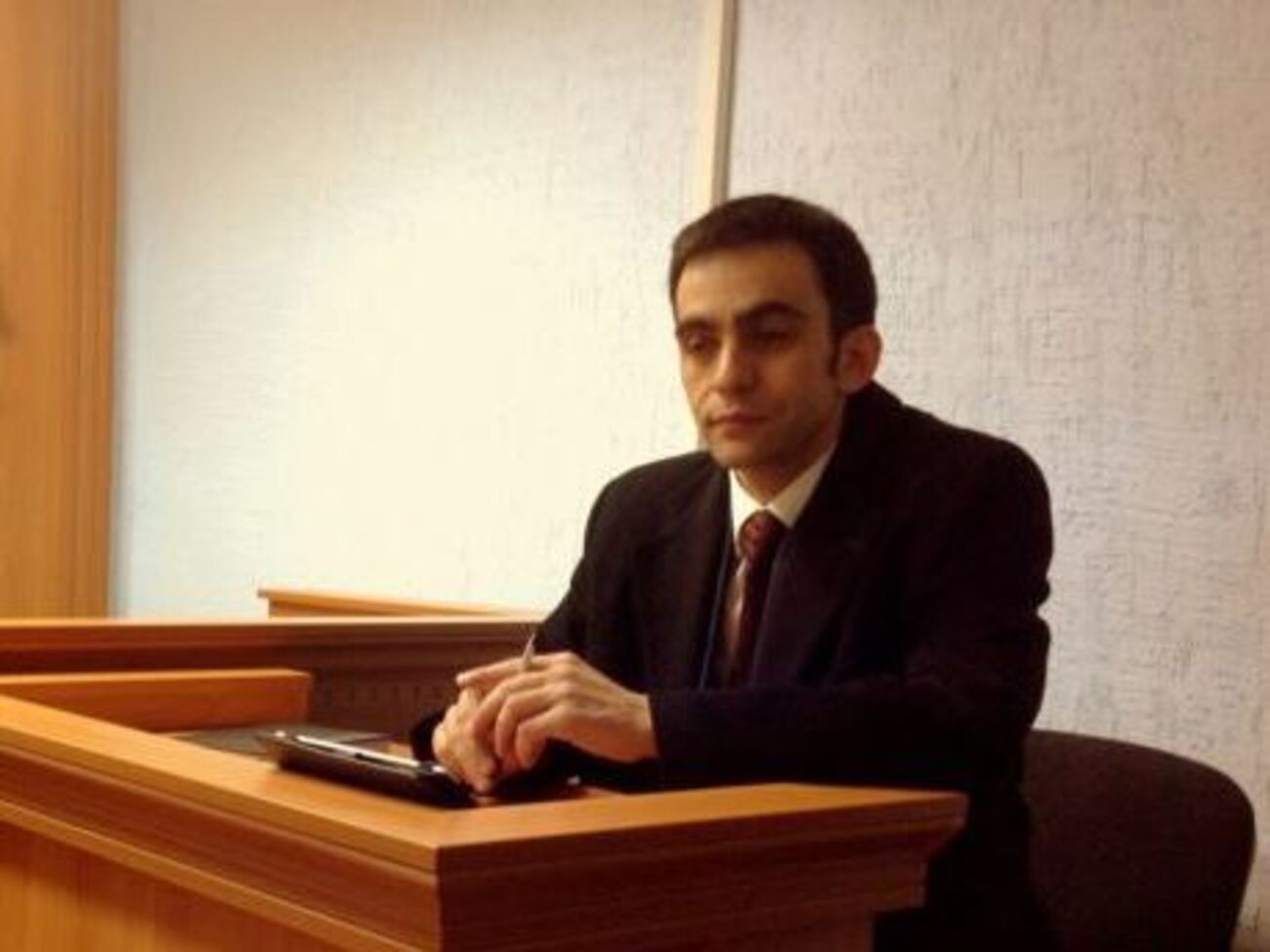 Текст постановления с подписью Поклонской Тамишеву вручил один из ее заместителей