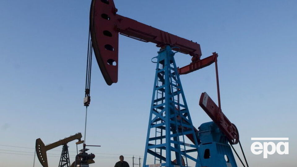 В "Сбербанке" ожидают падения курса рубля, если добычу нефти не заморозят