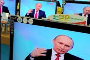 Яценюк покинул зал заседаний под аплодисменты