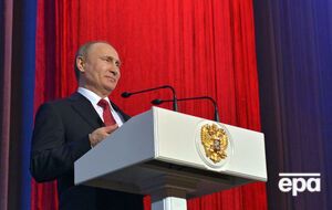 Путин общается с россиянами по "прямой линии"