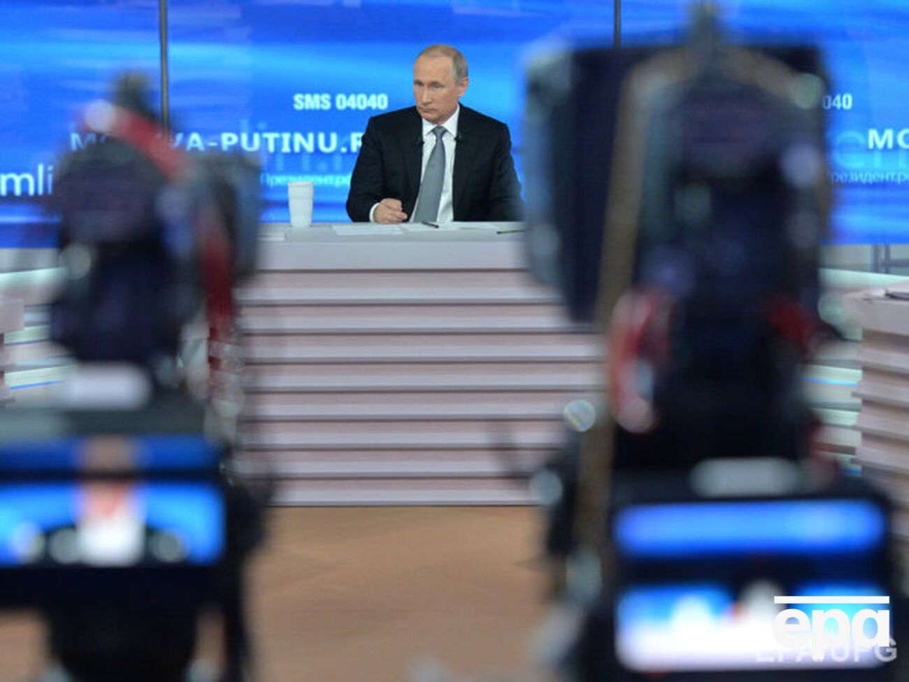 Путин: Отец Кадырова Ахмат, возглавлявший тогда Чечню, сам пришел к выводу, что чеченцы должны быть с российским народом