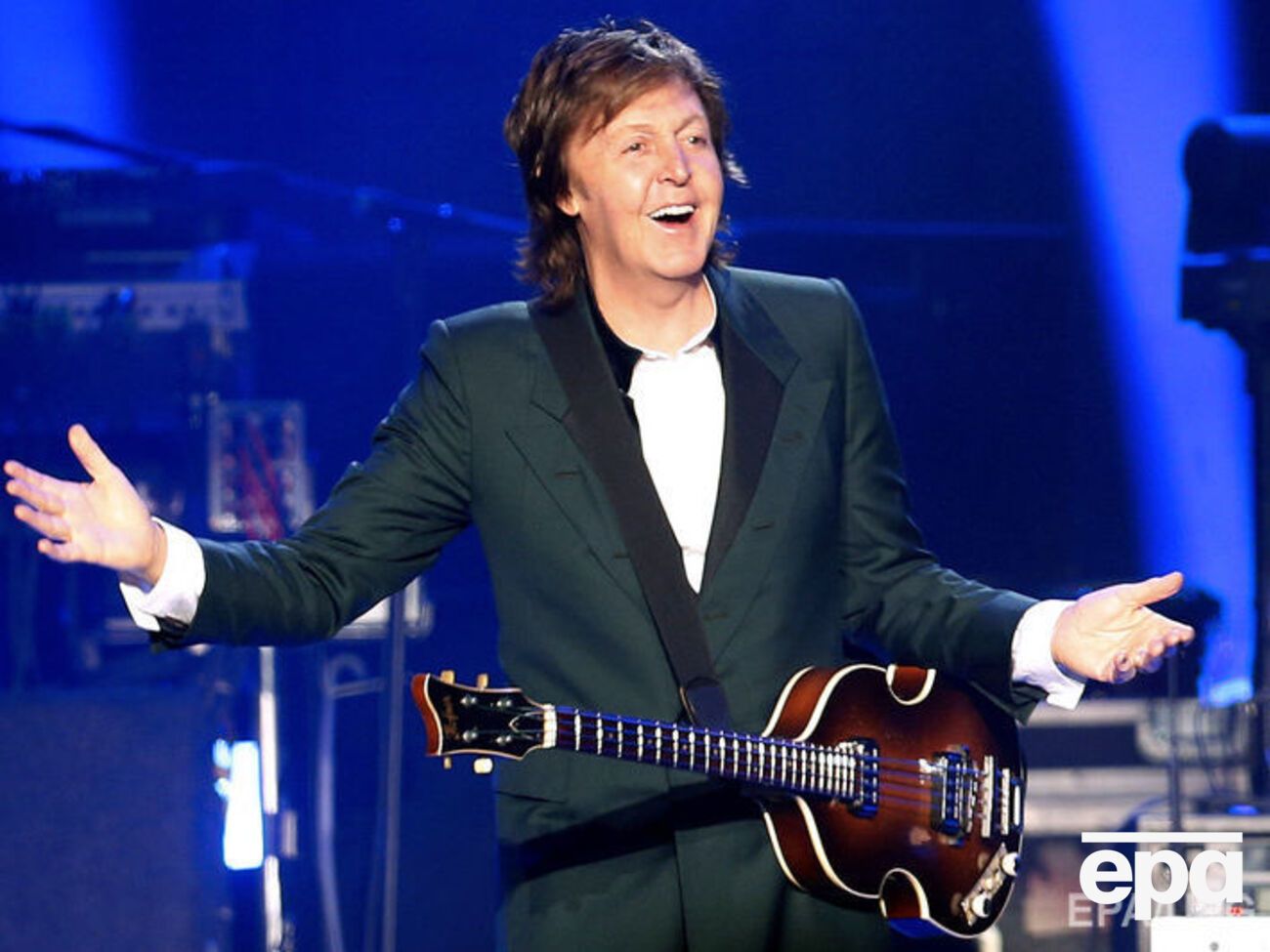Маккартни начал мировой тур