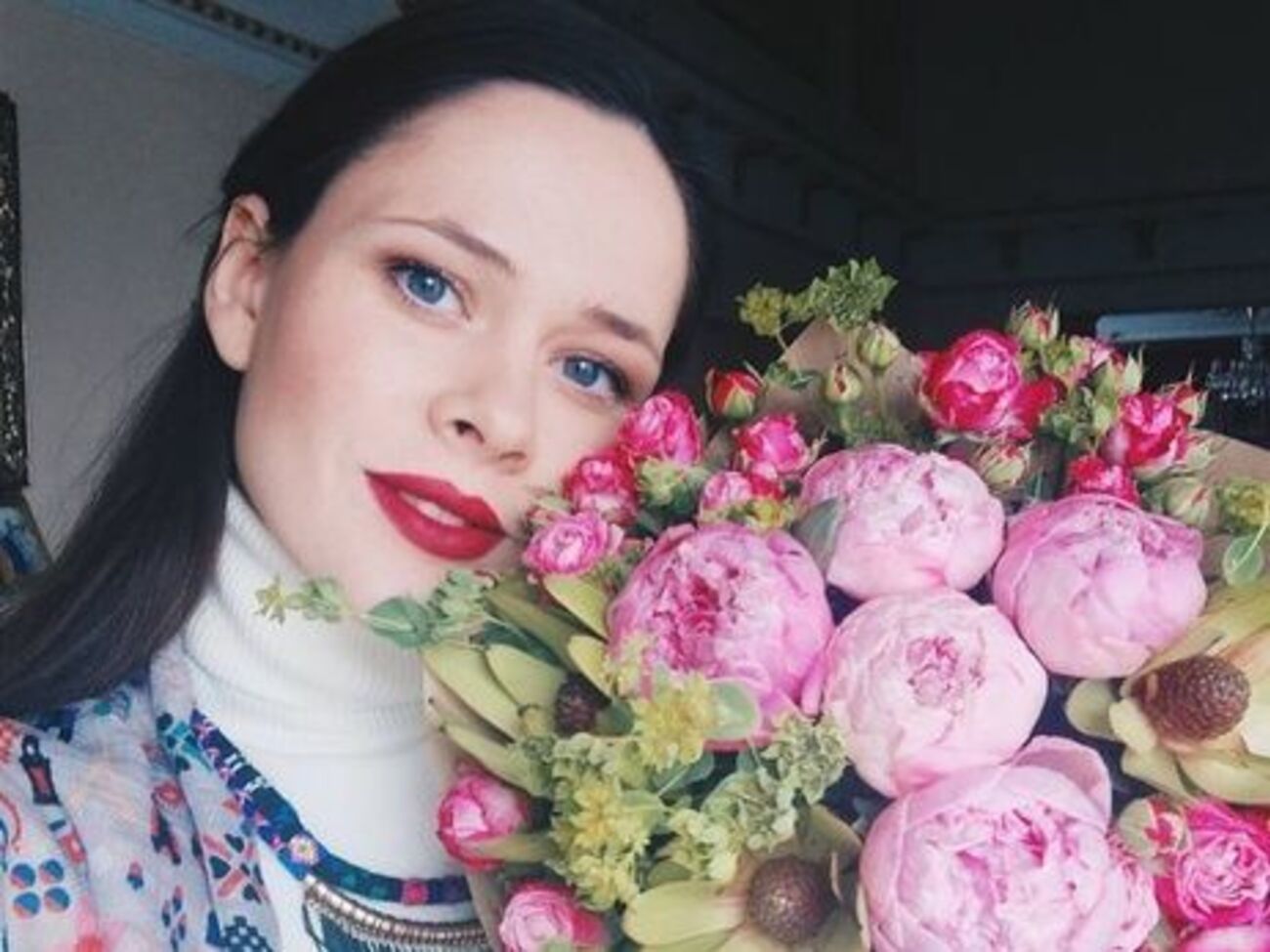 Санина показала совместный снимок с мужем и кумовьями