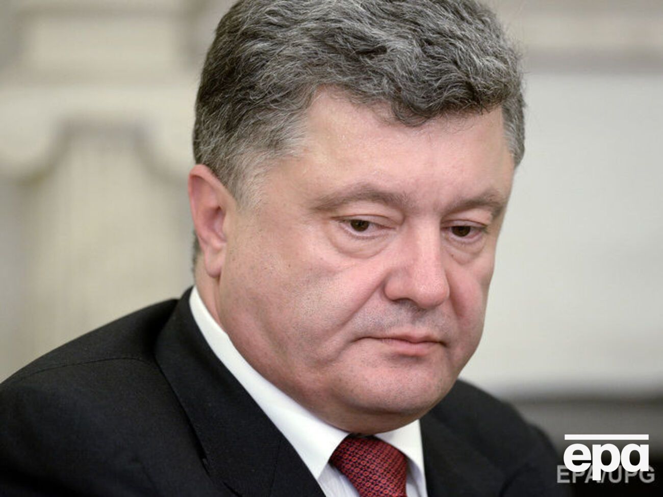 Рейтинг Порошенко продолжает падать