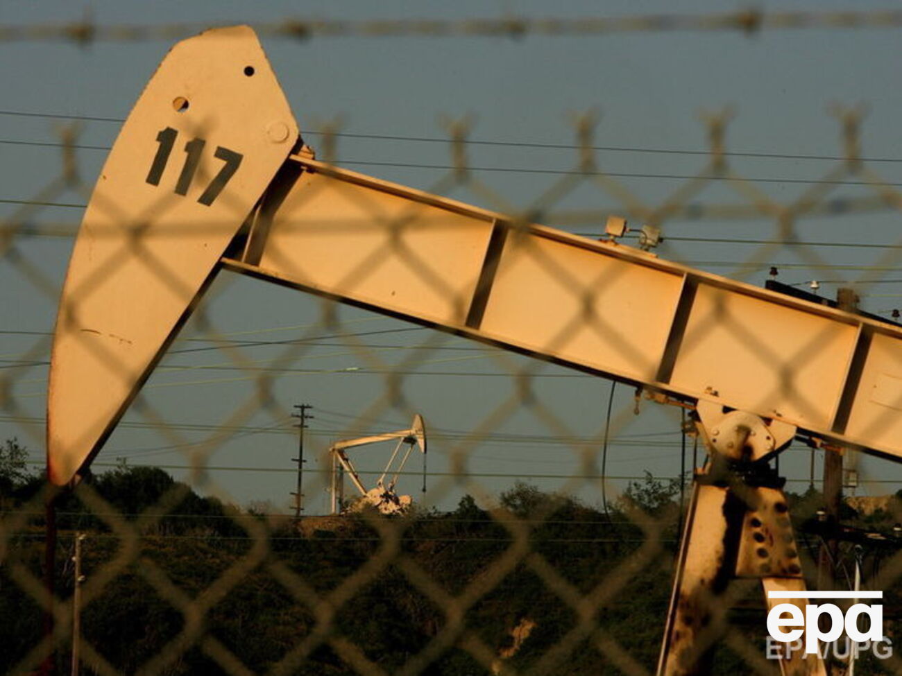 Цены на нефть Brent упали ниже $43 за баррель