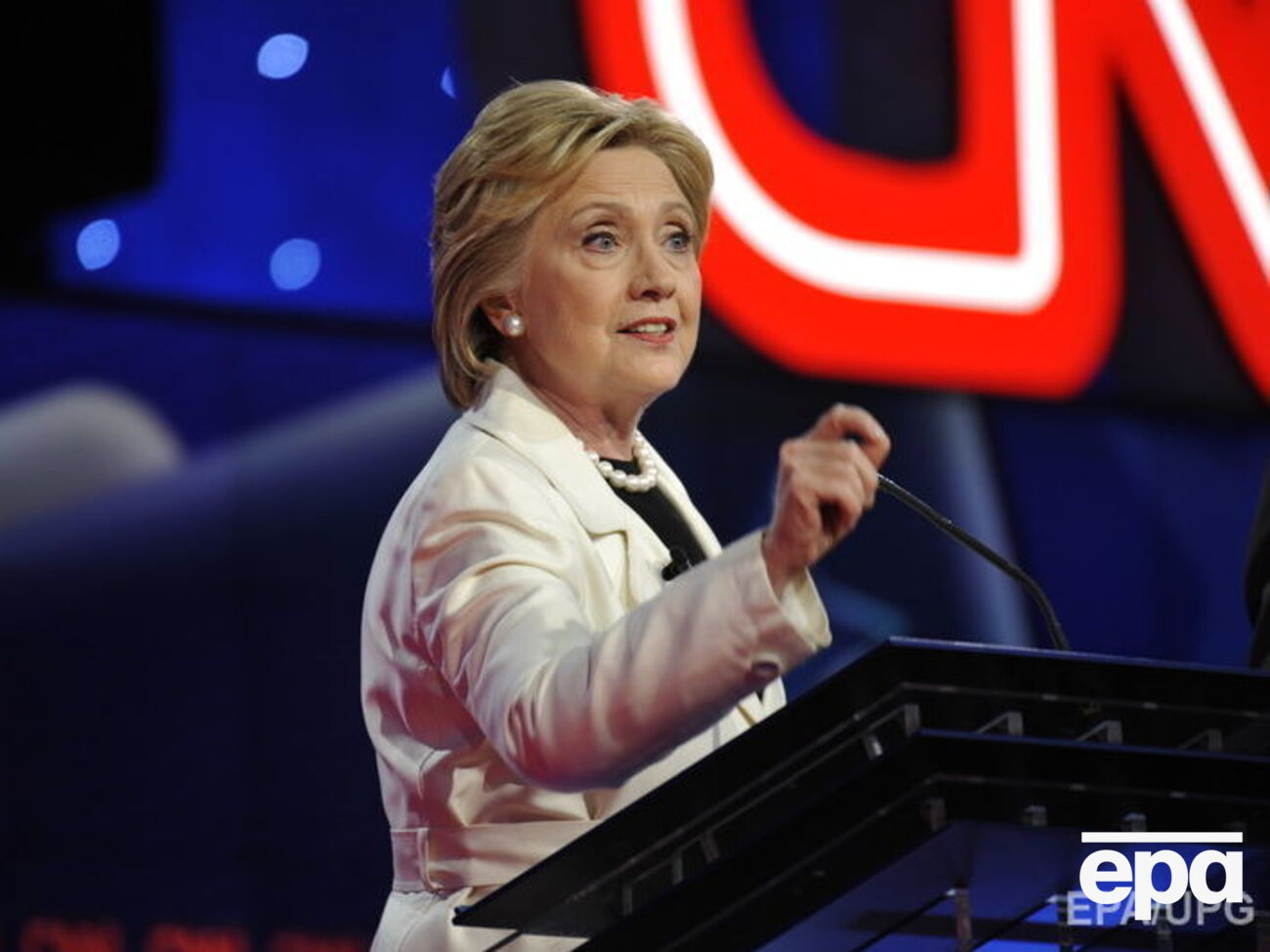 Клинтон:&nbsp;Подумайте о том, какие были бы расходы, если бы российскую агрессию не удалось сдержать