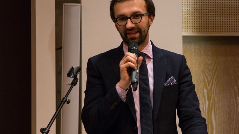Лещенко: Олигархи являются главными бенефициарами слабого премьер-министра