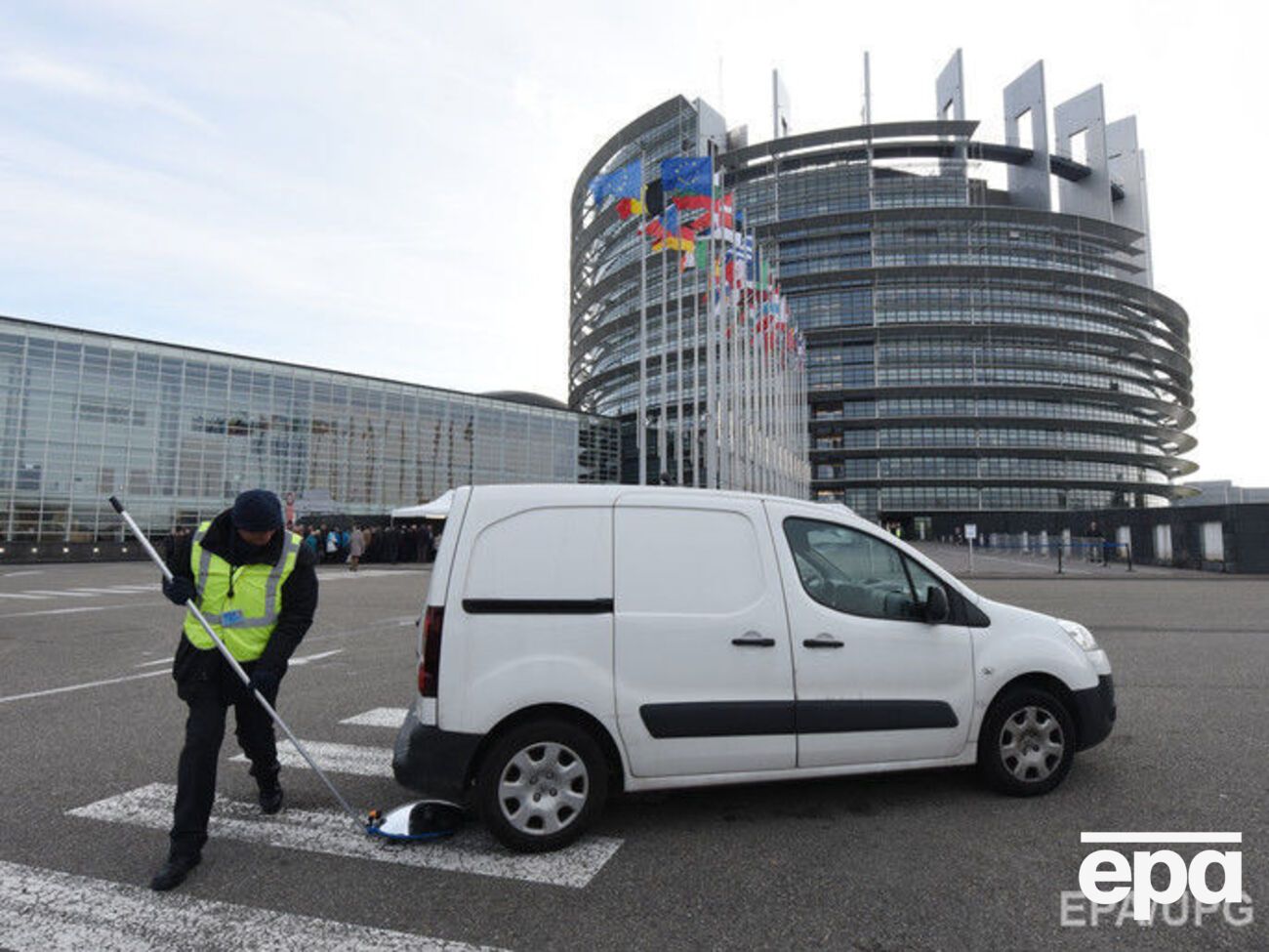 Перед зданием Европарламента в Страсбурге