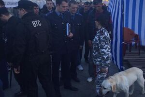 Полицейские проверили палатки акции против мэра Одессы Труханова после сообщения о минировании