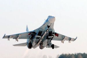 Российский истребитель Су-27 перехватил самолет США в нейтральном воздушном пространстве