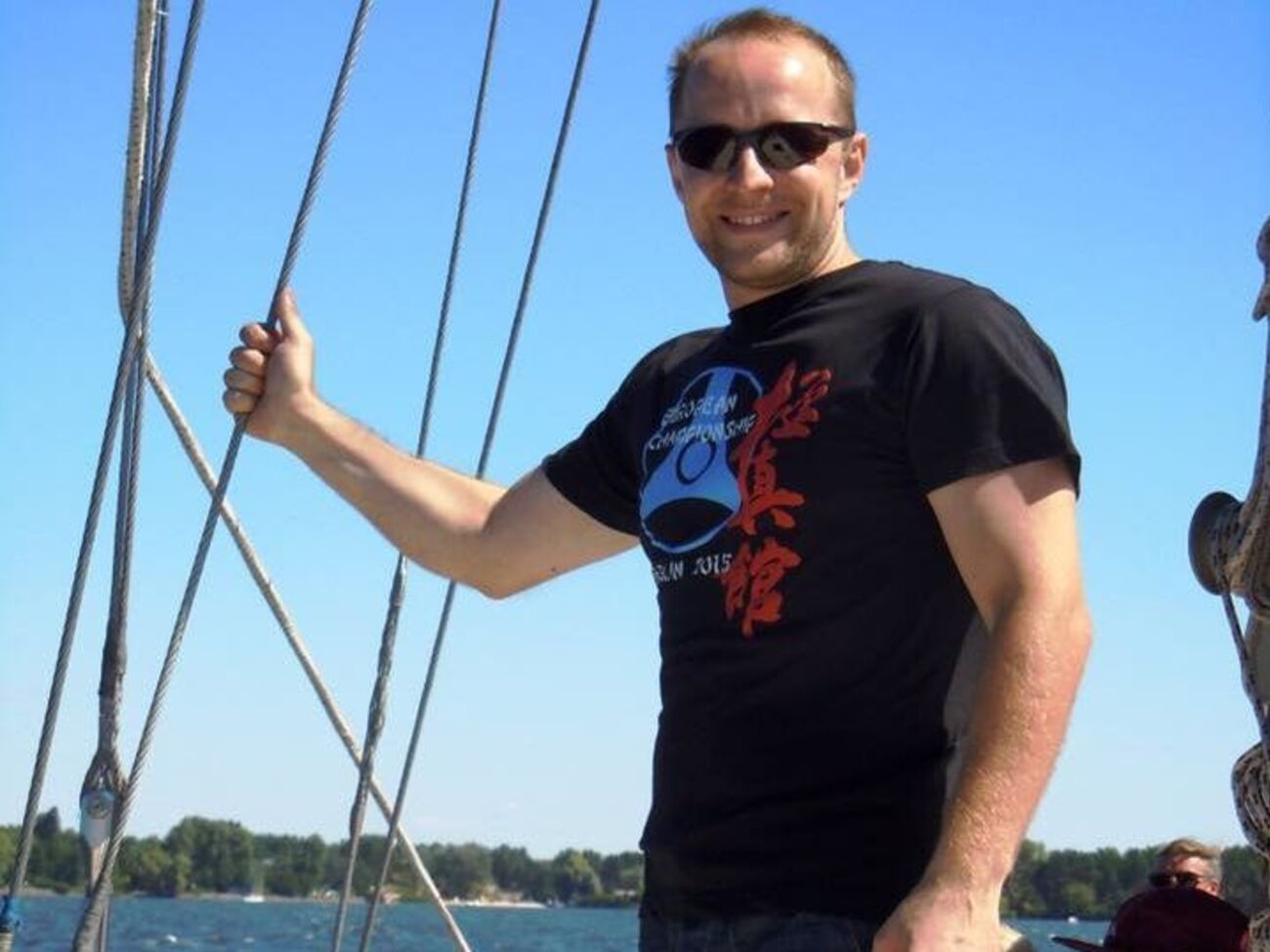 Момот является членом партии "Воля"