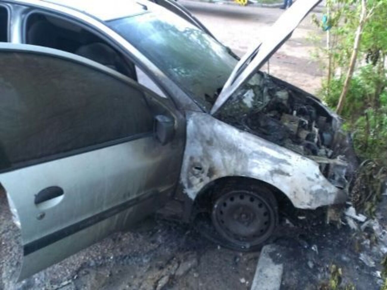 Огонь потушили, однако машины не подлежат использованию