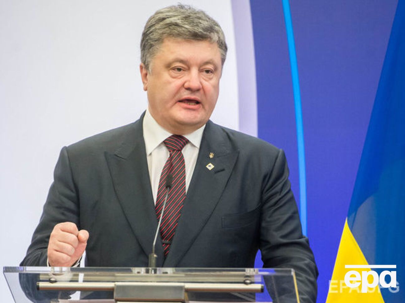 Порошенко требует сократить количество начальников в силовых органах