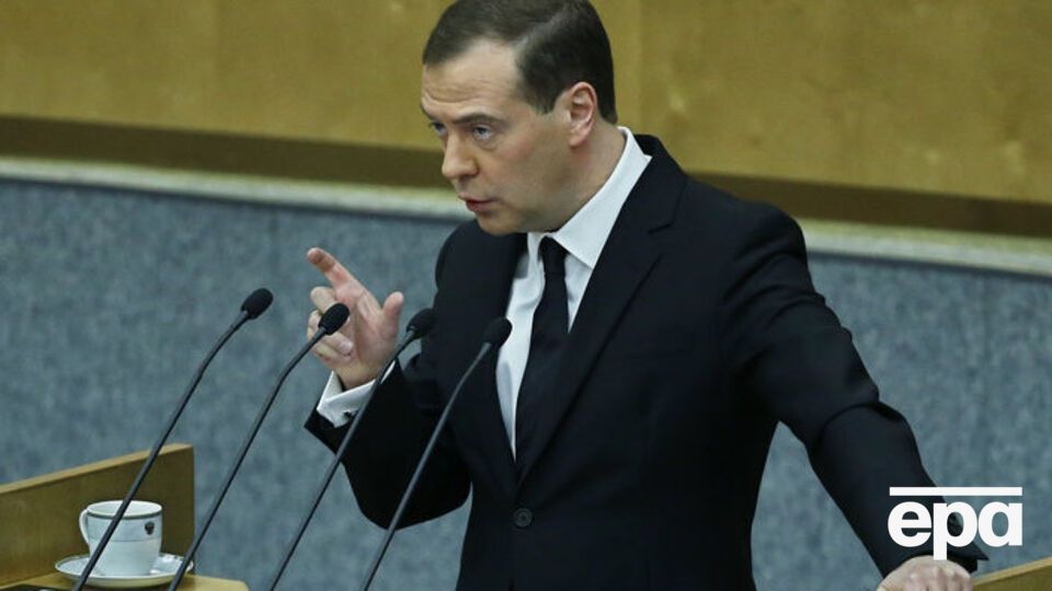 Медведев: Глобальные рынки теперь все больше подчиняются политическим законам, а не законам экономики