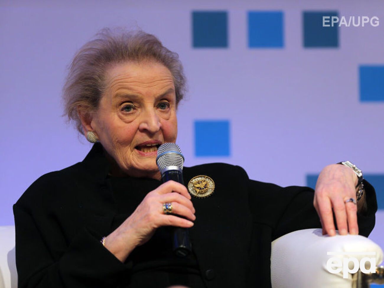 Олбрайт называет Россию "Бангладеш с ядерным оружием"