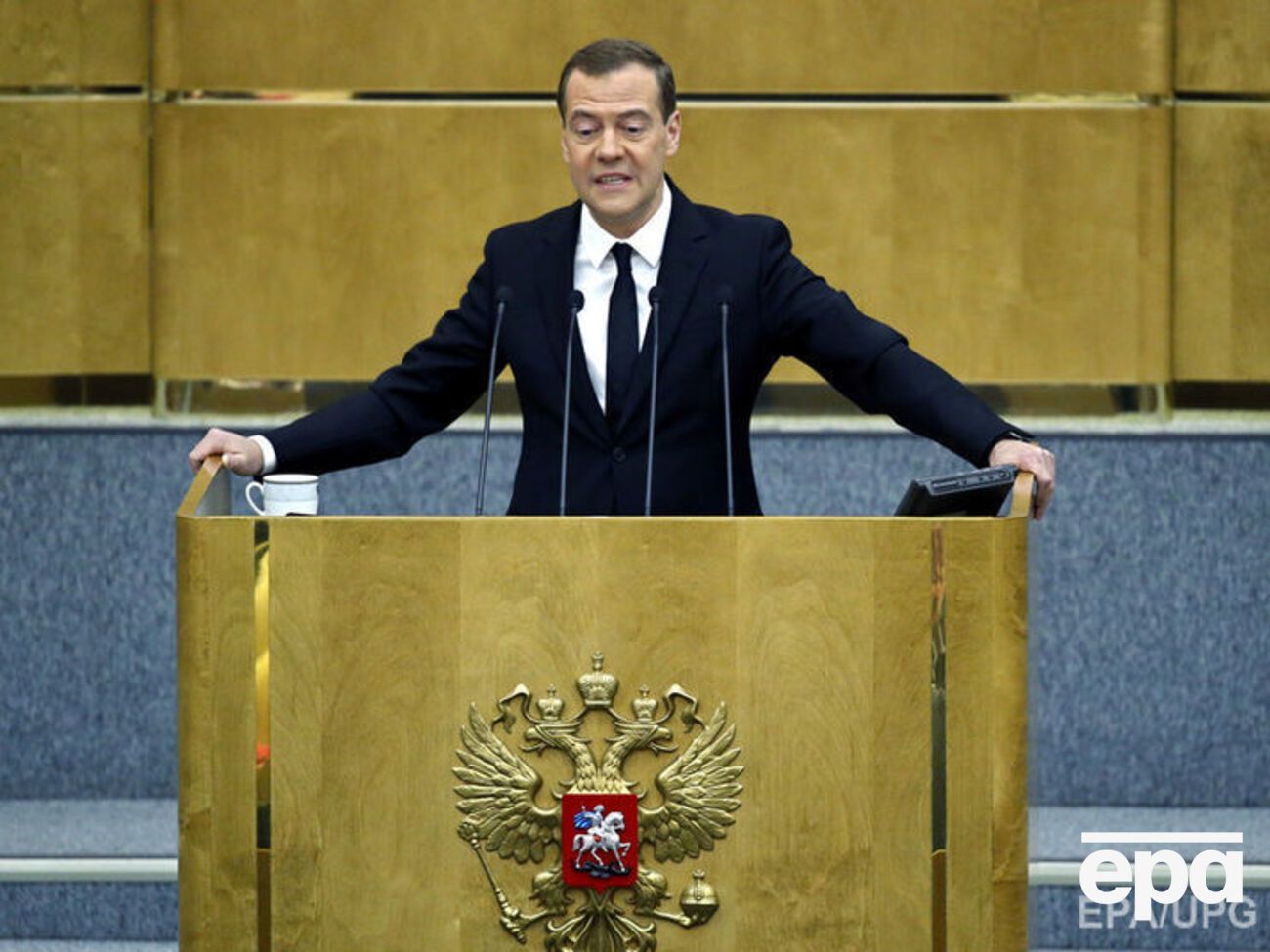 Медведев считает, что энергомост через Керченский пролив защитит Крым от энергетического терроризма