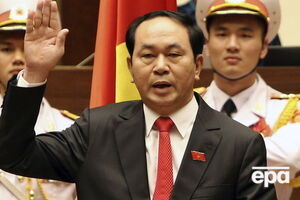 Тран Дай Куанг принимает присягу после избрания президентом Вьетнама