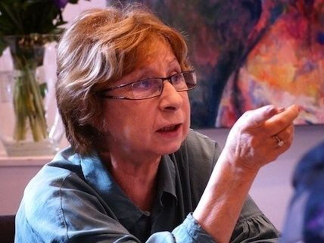 Ахеджакова: Город улучшает наши дороги так, что вы все тут сдохнете