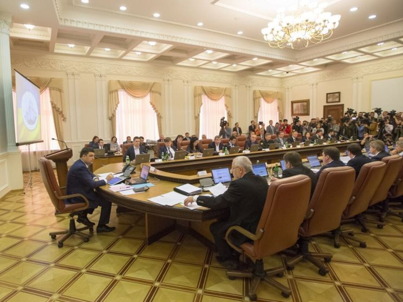 Кабмин собирается проверить деятельность экспертного центра Минздрава