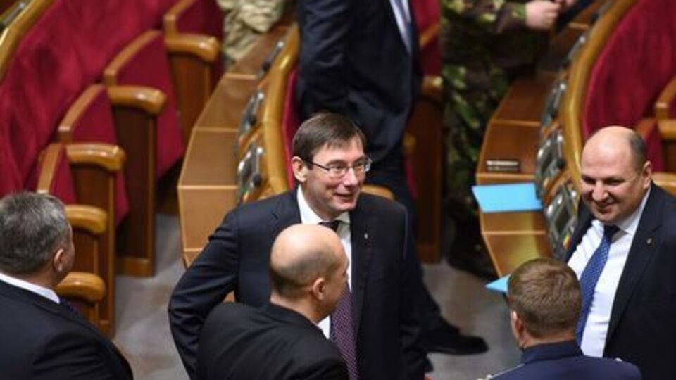 В Раду снова внесли законопроект, согласно которому Луценко сможет возглавить Генпрокуратуру