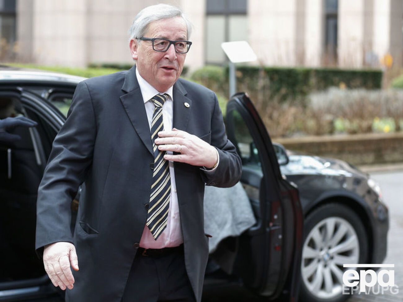 Юнкер заявил, что санкции против РФ должны сохраняться