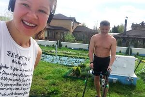 Руслана: Саша косит траву... Пахнет, как в горах на полонинах! Будьте счастливы сегодня и всегда!