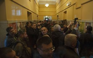 Митингующие ворвались в здание Киевсовета