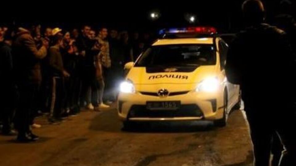Полицейский Toyota Prius поучаствовал в дрэг-рейсинге