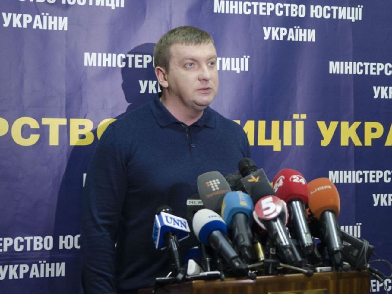 Петренко: Мы не исключаем, что могут быть другие механизмы вернуть Савченко