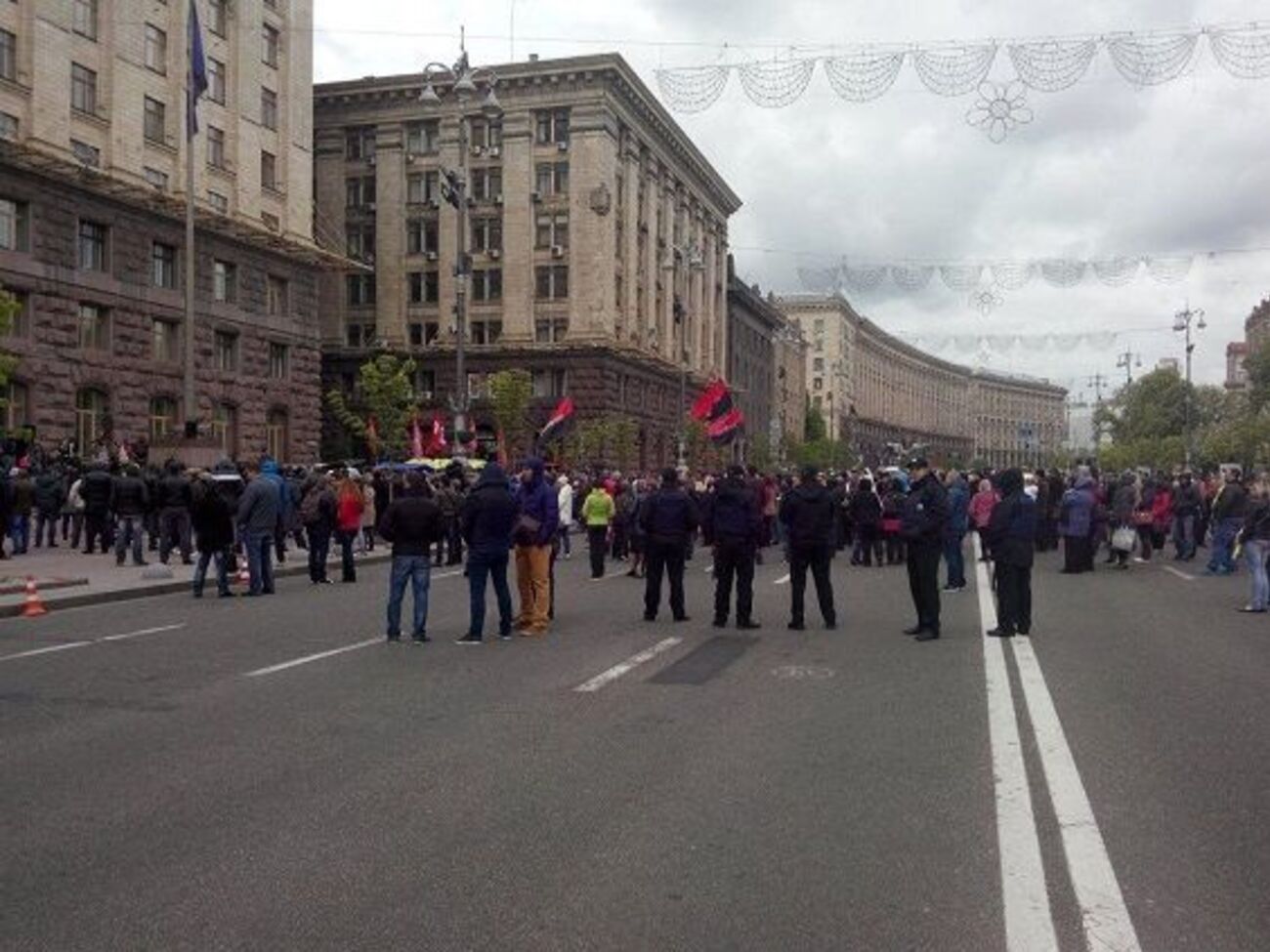 После штурма здания КГГА полиция открыла уголовное производство, предварительно по статье "хулиганство"