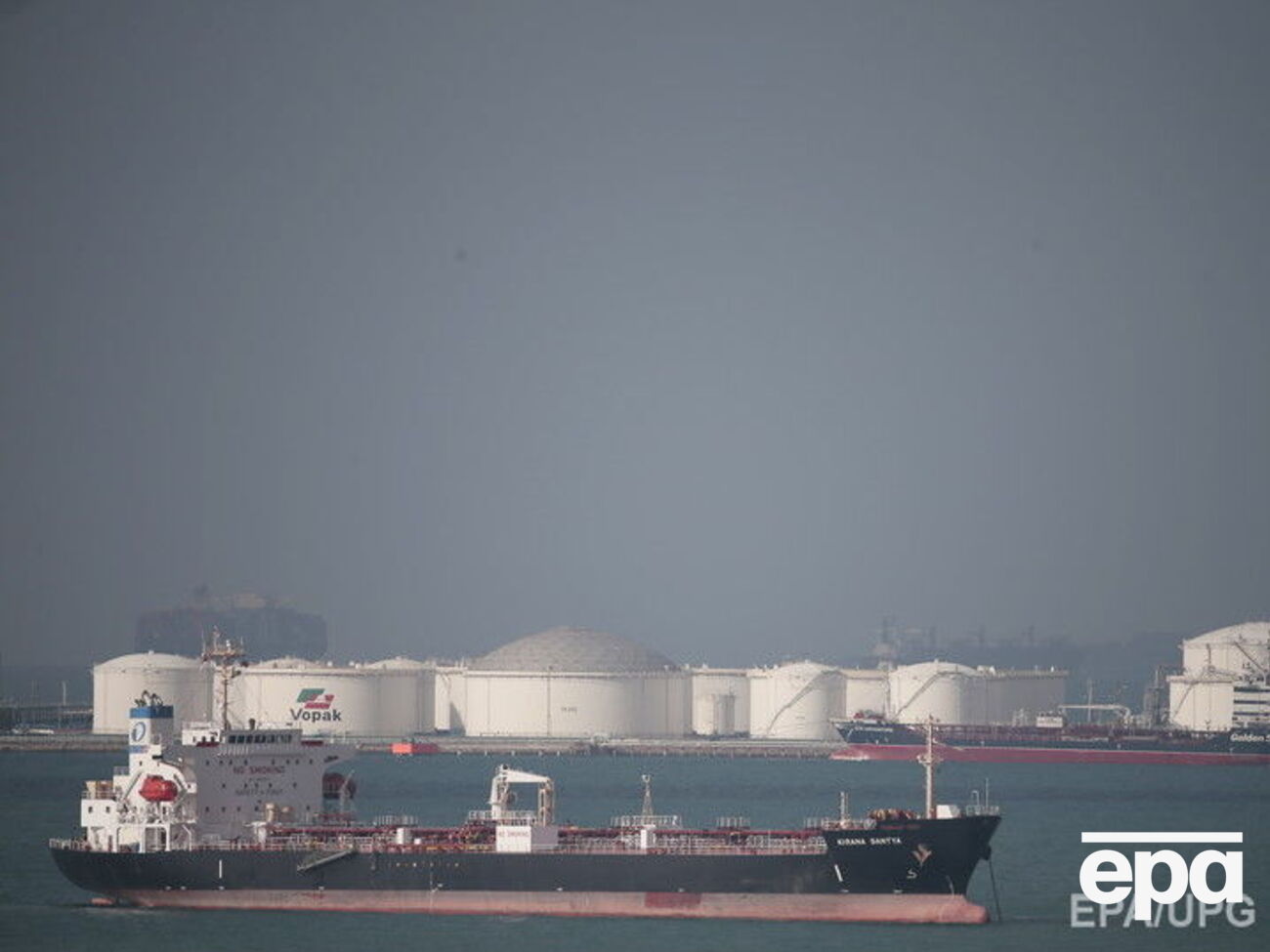 Судно cо сжиженным газом должно добраться до Португалии к 26 апреля