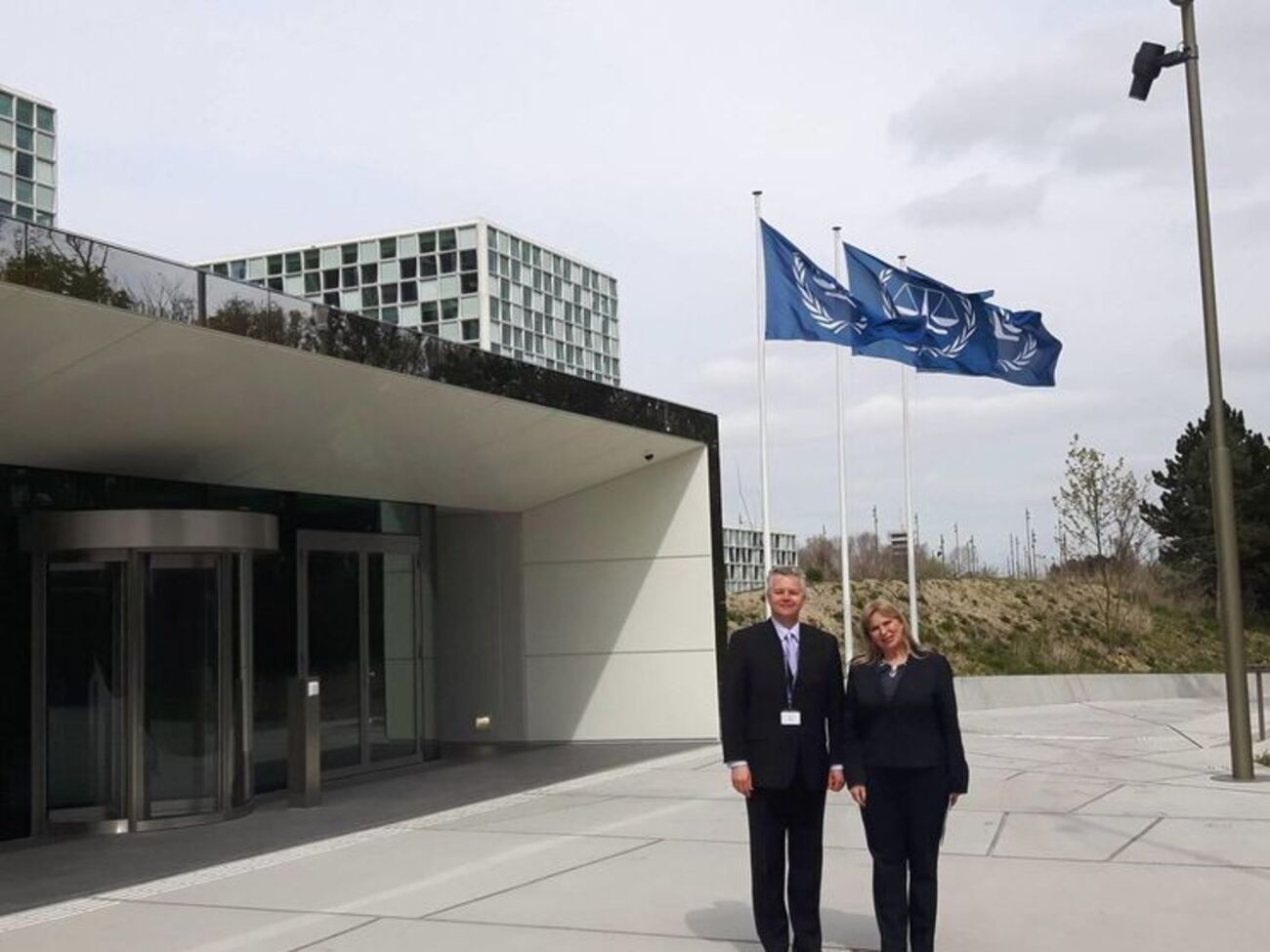 Малгожата Госевская опубликовала и передала в Гаагу доклад "Российские военные преступления в Восточной Украине в 2014 году"&nbsp;