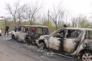 Сгоревшие автомобили, на которых приехал "Правый сектор"