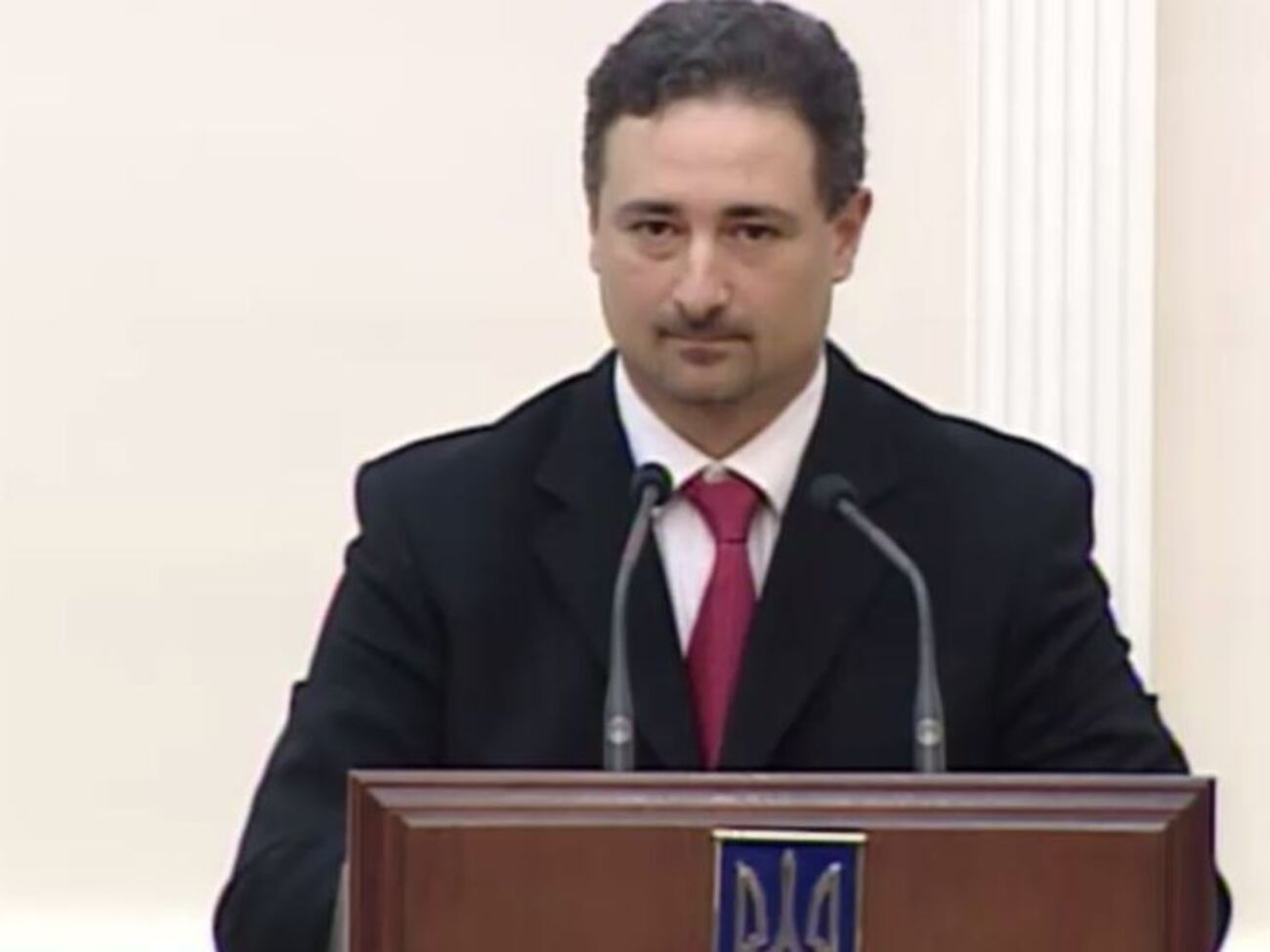 Источник: Контракт со Смелянским еще не подписан