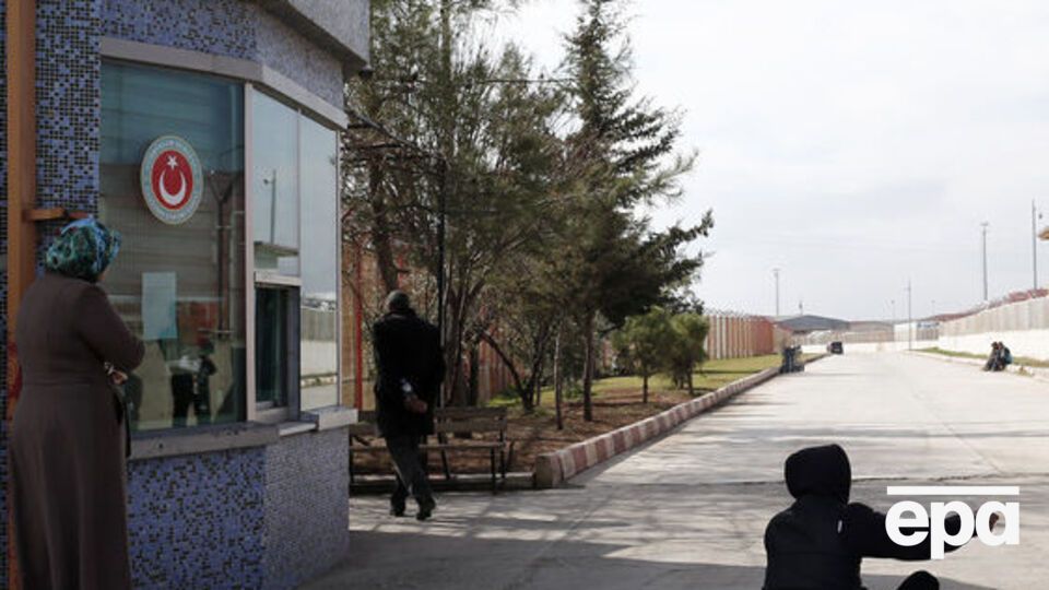 Килис расположен на самой границе Турции и Сирии