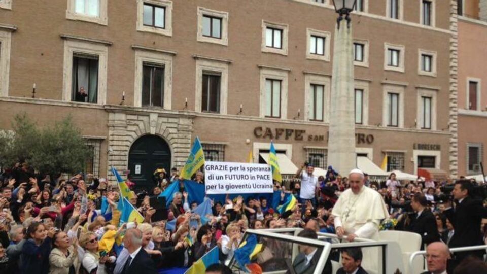 Украинцы в Риме благодарят понтифика