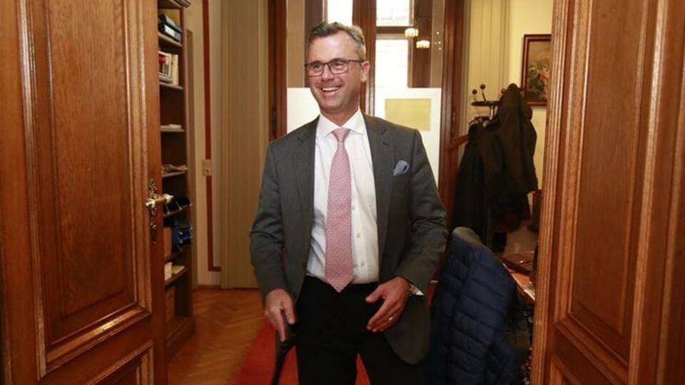 За Хофера проголосовали более трети избирателей