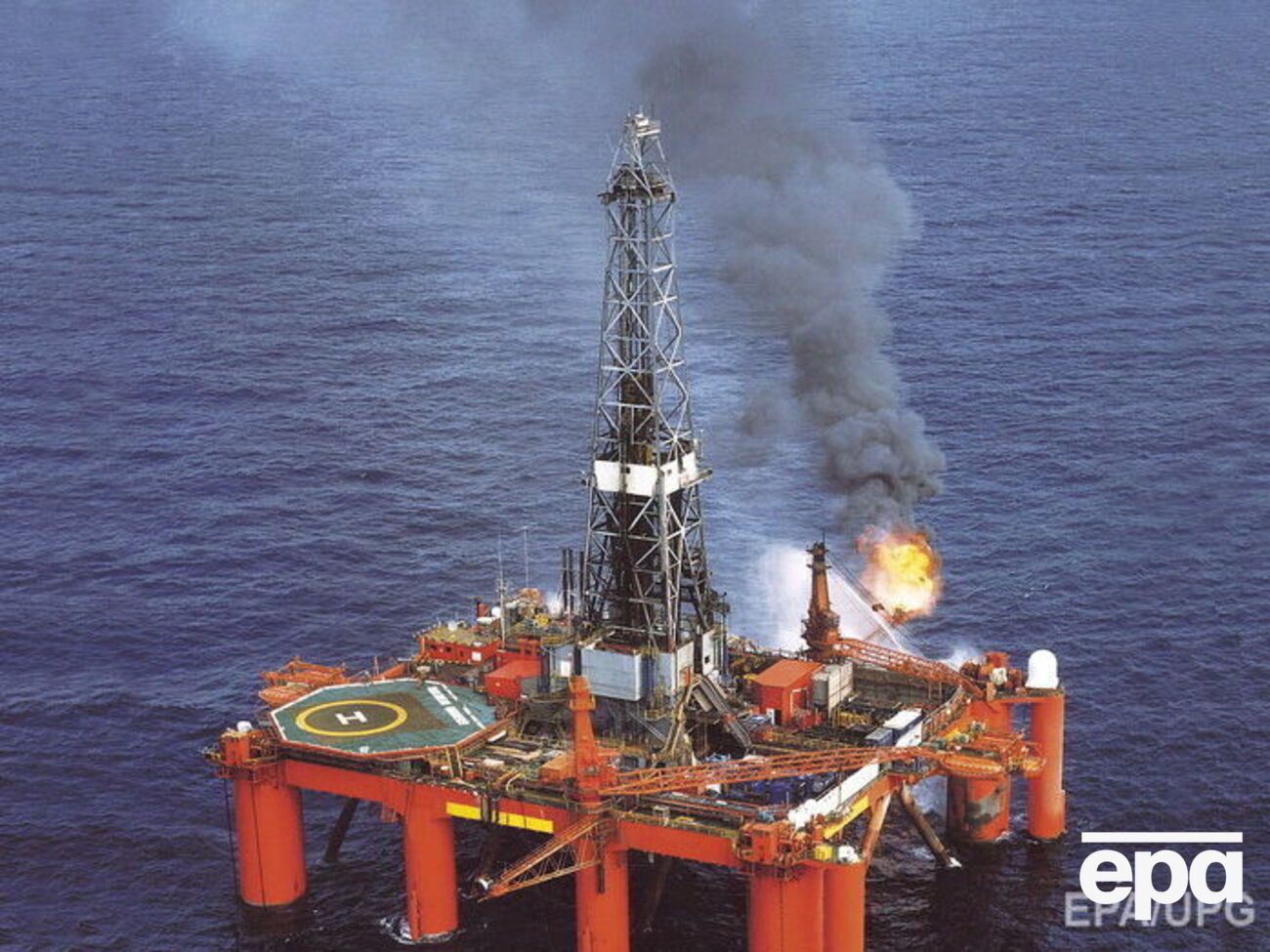 Цена на нефть несколько снизилась