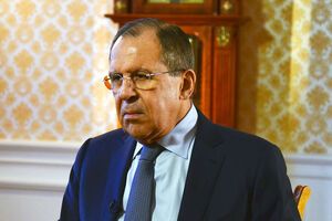 Лавров: При Ющенко и до него многие дальновидные люди говорили, что попытки украиснких политиков "сидеть на двух стульях" до добра не доведут